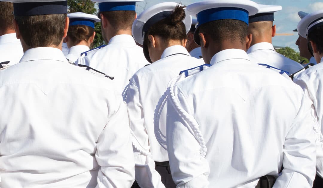 Conheça os uniformes da Marinha do Brasil